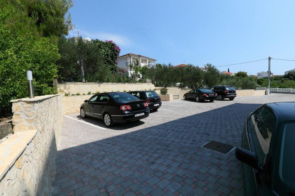 טרוגיר Apartments Paradise מראה חיצוני תמונה