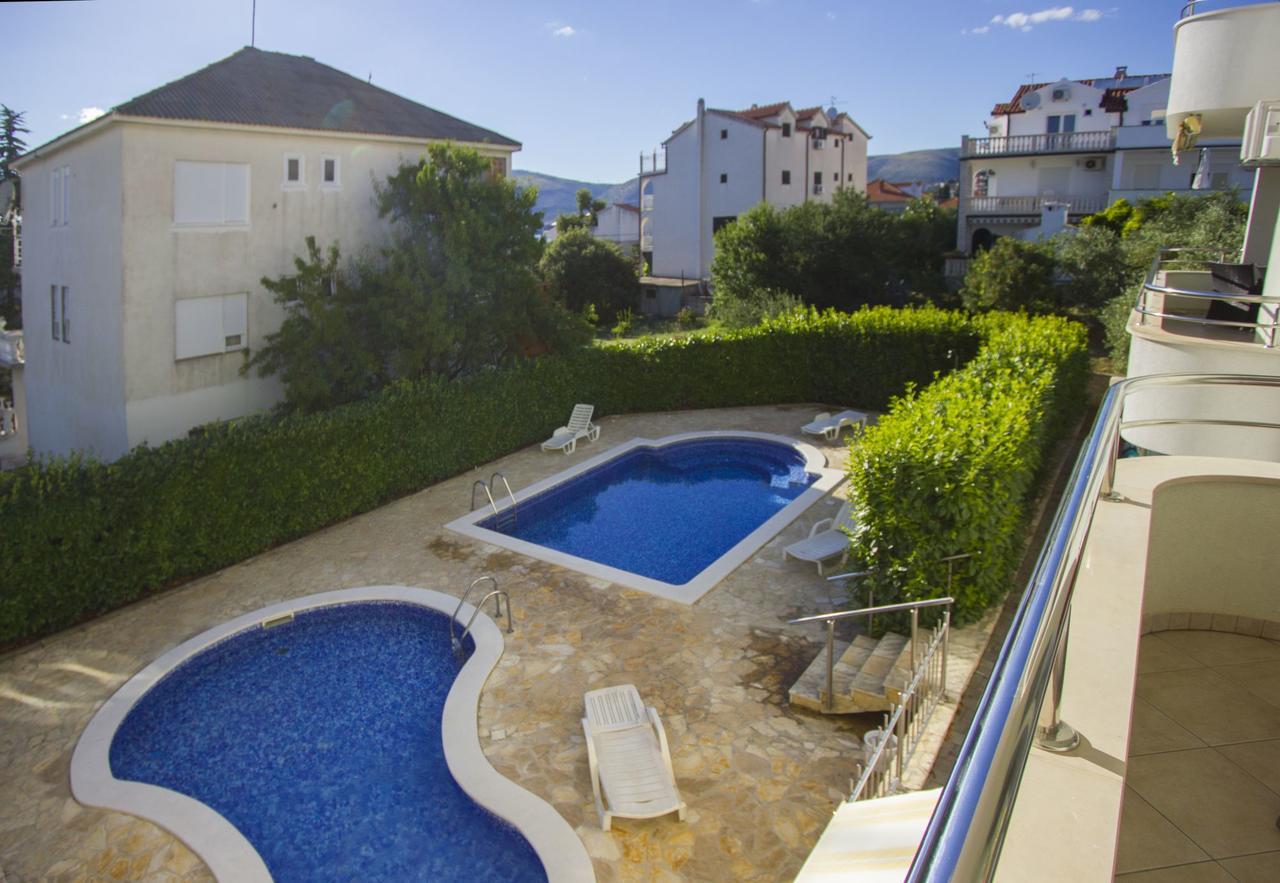טרוגיר Apartments Paradise מראה חיצוני תמונה
