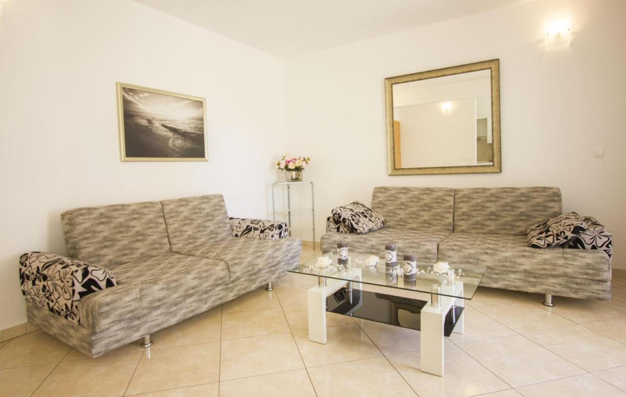 טרוגיר Apartments Paradise מראה חיצוני תמונה