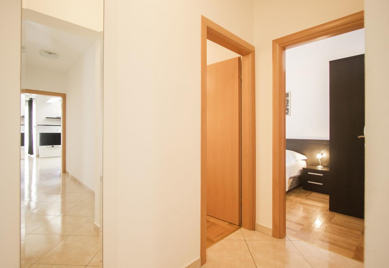 טרוגיר Apartments Paradise מראה חיצוני תמונה